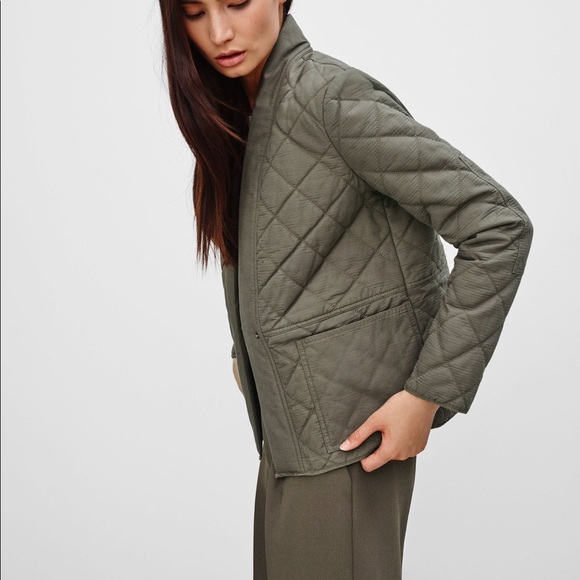 Aritzia quilted jacket - Picture 3 of 9